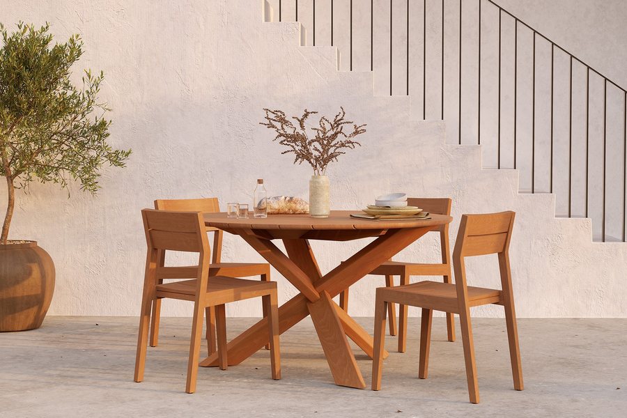 Báo giá làm bàn sân vườn chất liệu gỗ 2