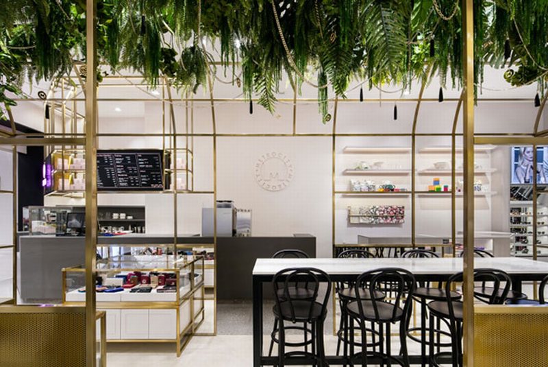 Thiết kế nội thất shop thời trang hiện đại và sang trọng 5