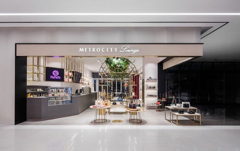 Thiết kế nội thất shop thời trang hiện đại và sang trọng 11