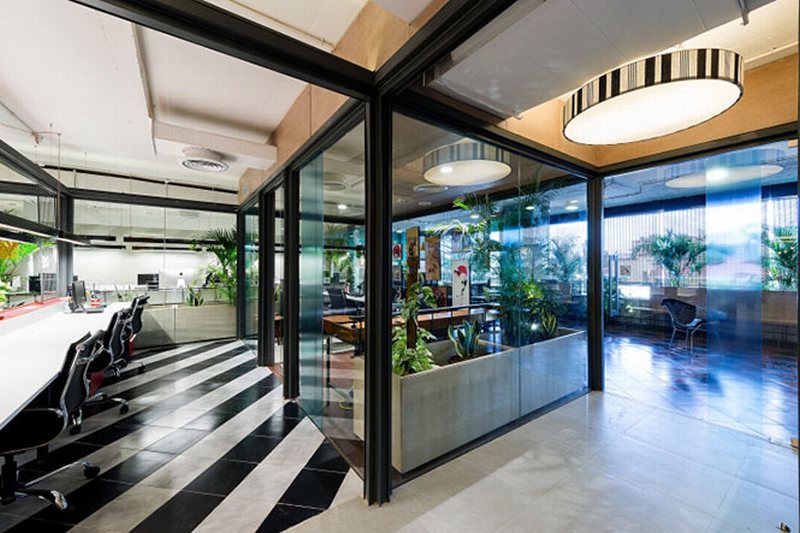 Thiết kế quán cafe phục vụ nhu cầu công việc văn phòng 3