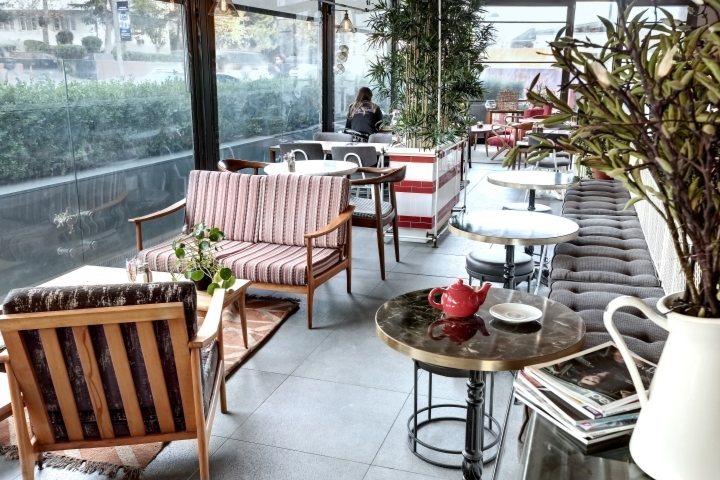 Thiết kế Quán cafe bánh với thiết kế độc đáo 2