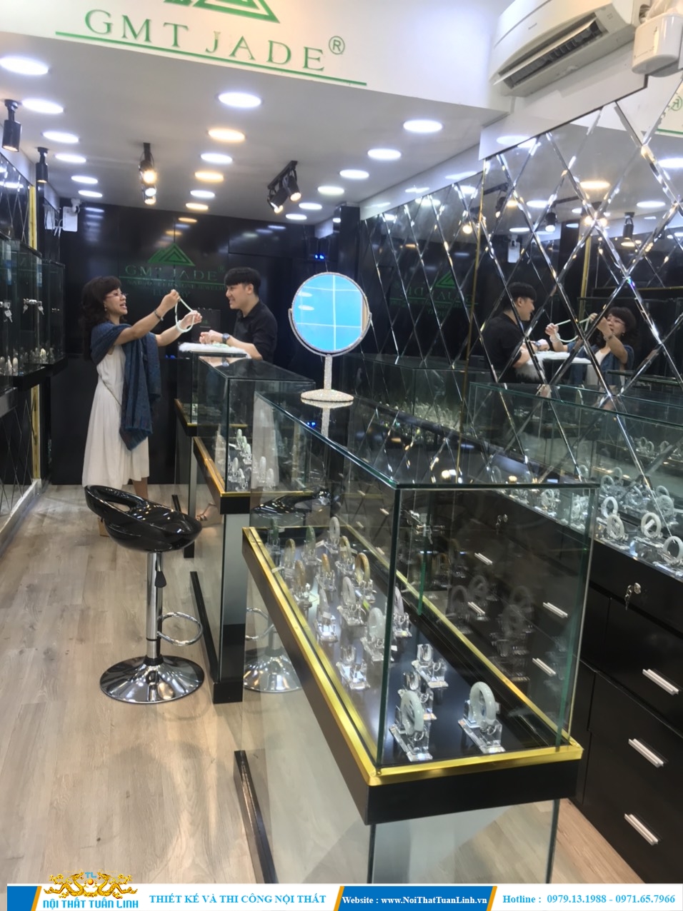 Thiết kế thi công showroom trang sức GMT JAD Quận 1 TPHCM 2