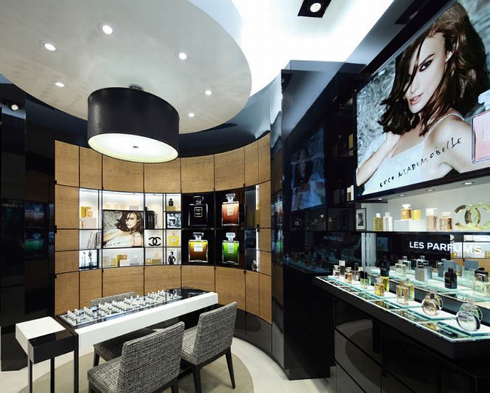 Ý tưởng thiết kế nội thất showrrom mỹ phẫm nước hoa Chanel ấn tương 2