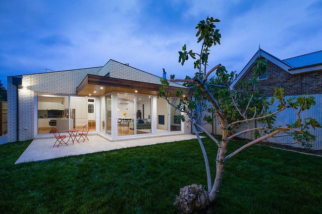 Nhà phố đẹp xanh mát 10