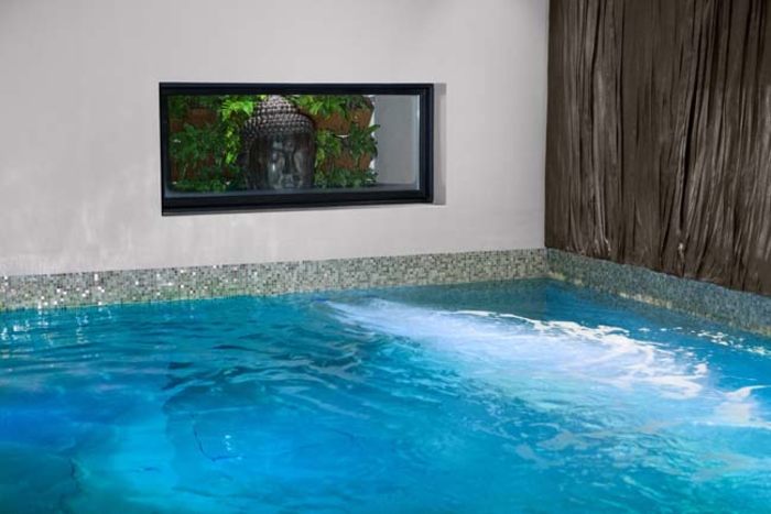 Thiết kế nhà phố với màu xám sang trọng 6
