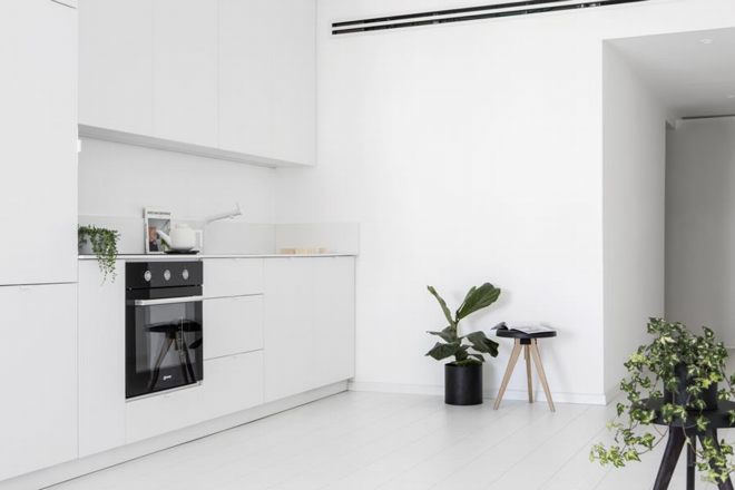 Khám phá Căn hộ nhỏ hẹp 42m sử dụng gam màu trắng tinh khôi 78