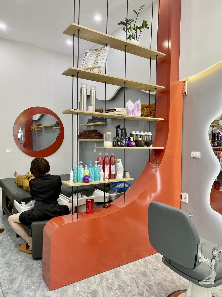 Thi công nội thất Salon tóc đẹp rẻ 4