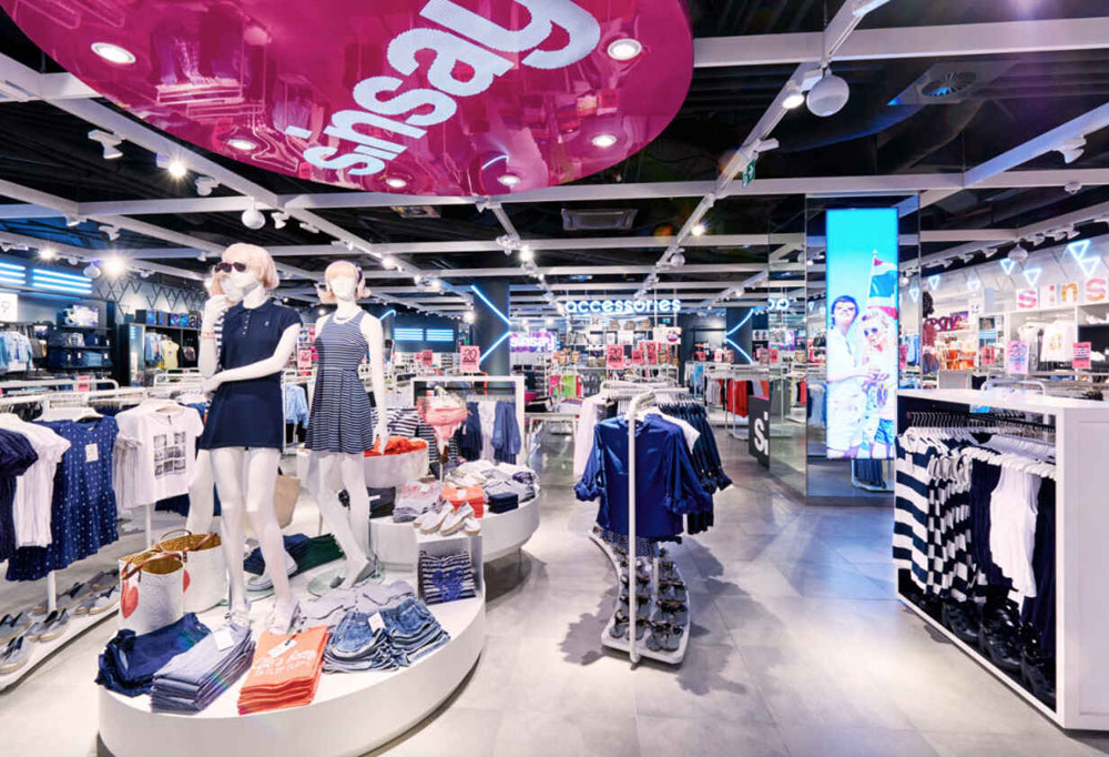 Thiết kế showroom thời trang 1