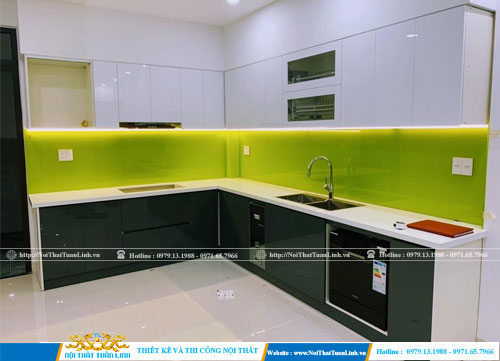 Báo giá tủ bếp kính cường lực tại Nội thất Tuấn Linh Bình Dương