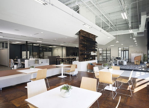 Thiết kế thi công showroom trưng bày nội thất