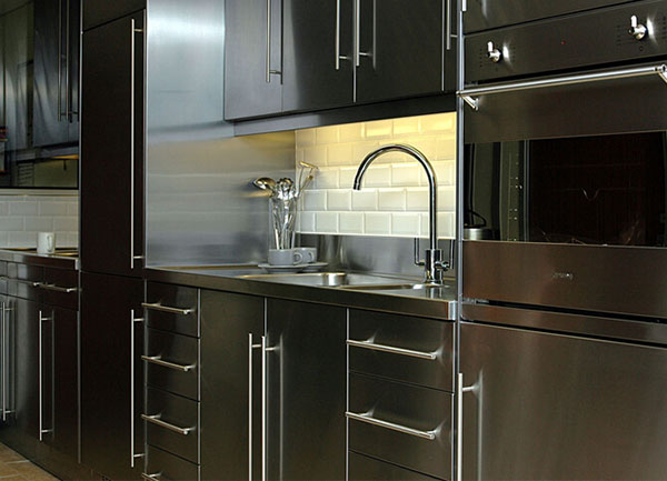 Thiết kế tủ bếp Inox cho độ sáng bóng sang trọng