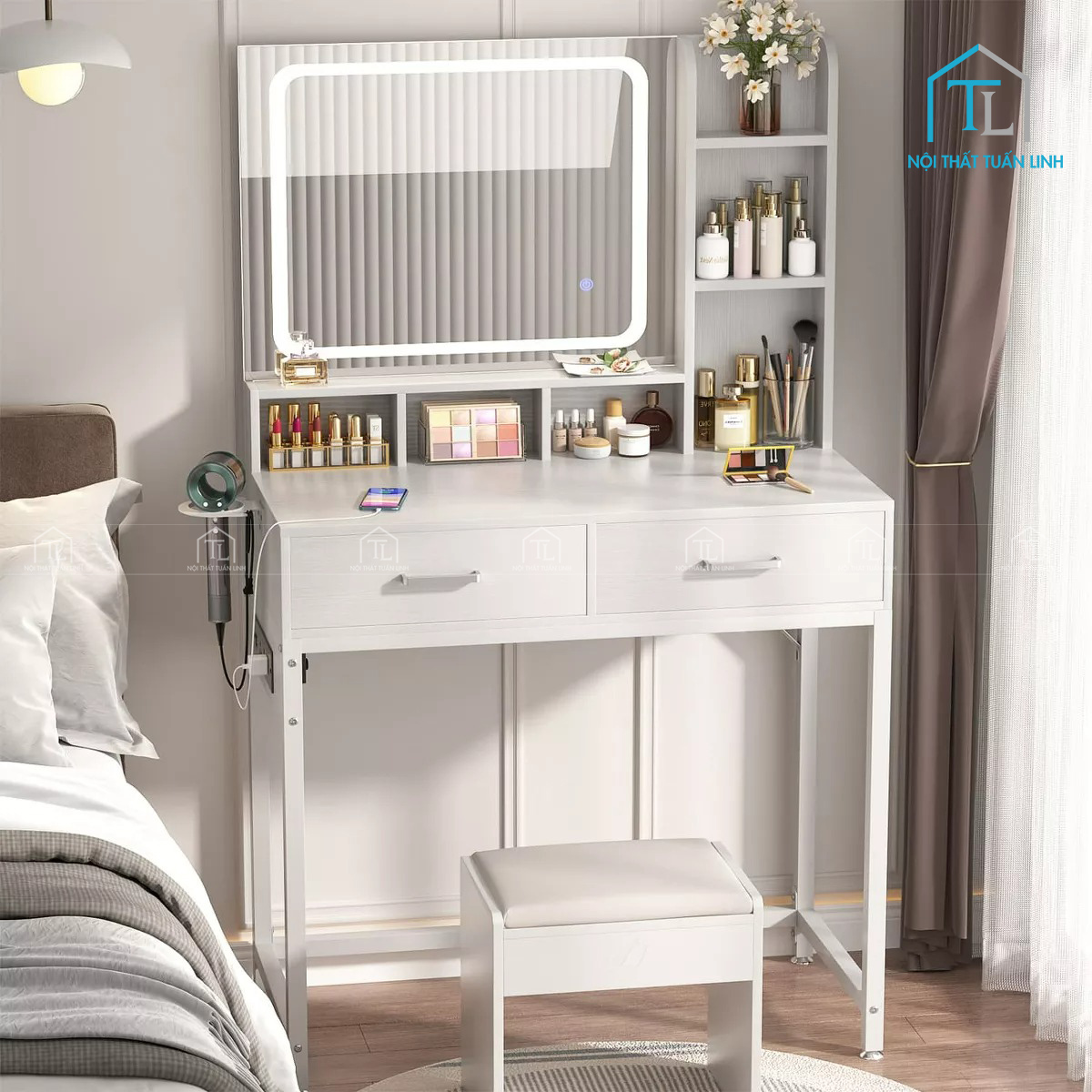 Bàn trang điểm MDF gương LED tích hợp ổ cắm sạc hiện đại
