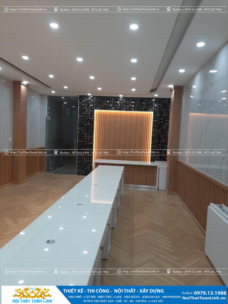 Thiết kế quầy lễ tân văn phòng